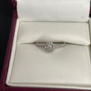 Helzberg diamond round cushion promise ring